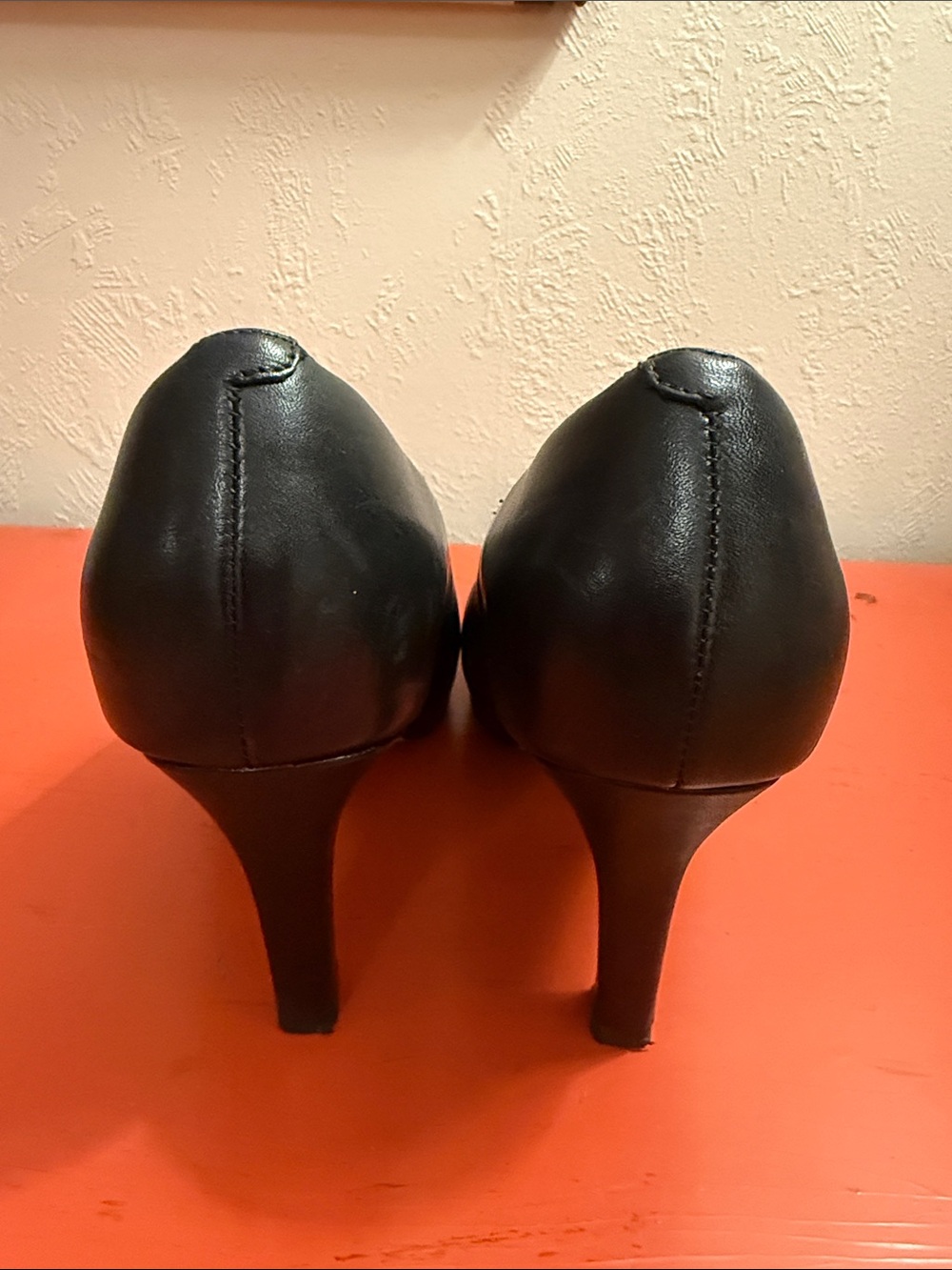 Clarks Artisan Delise Bliss Black Leather Women's Mid-Heel Pumps size 8 - Picture 6 of 10